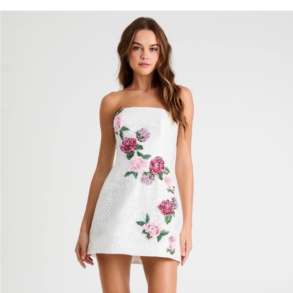 Helsi Frida dress Elegant Strapless Floral Dress in White and Pink